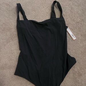 SKIMS BLACK FITS EVERYBODY SQUARE NECK BODYSUIT / M